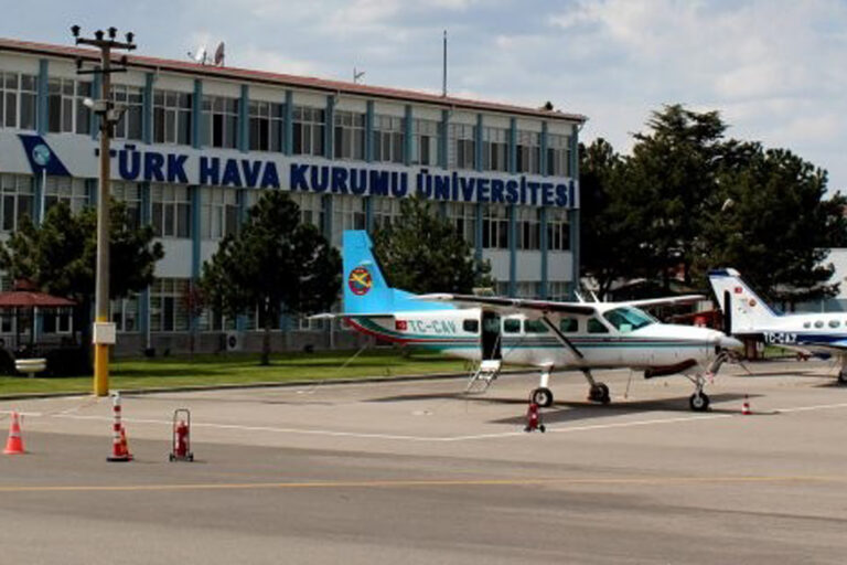جامعة اتحاد الطيران التركي - University of Turkish Aeronautical Association